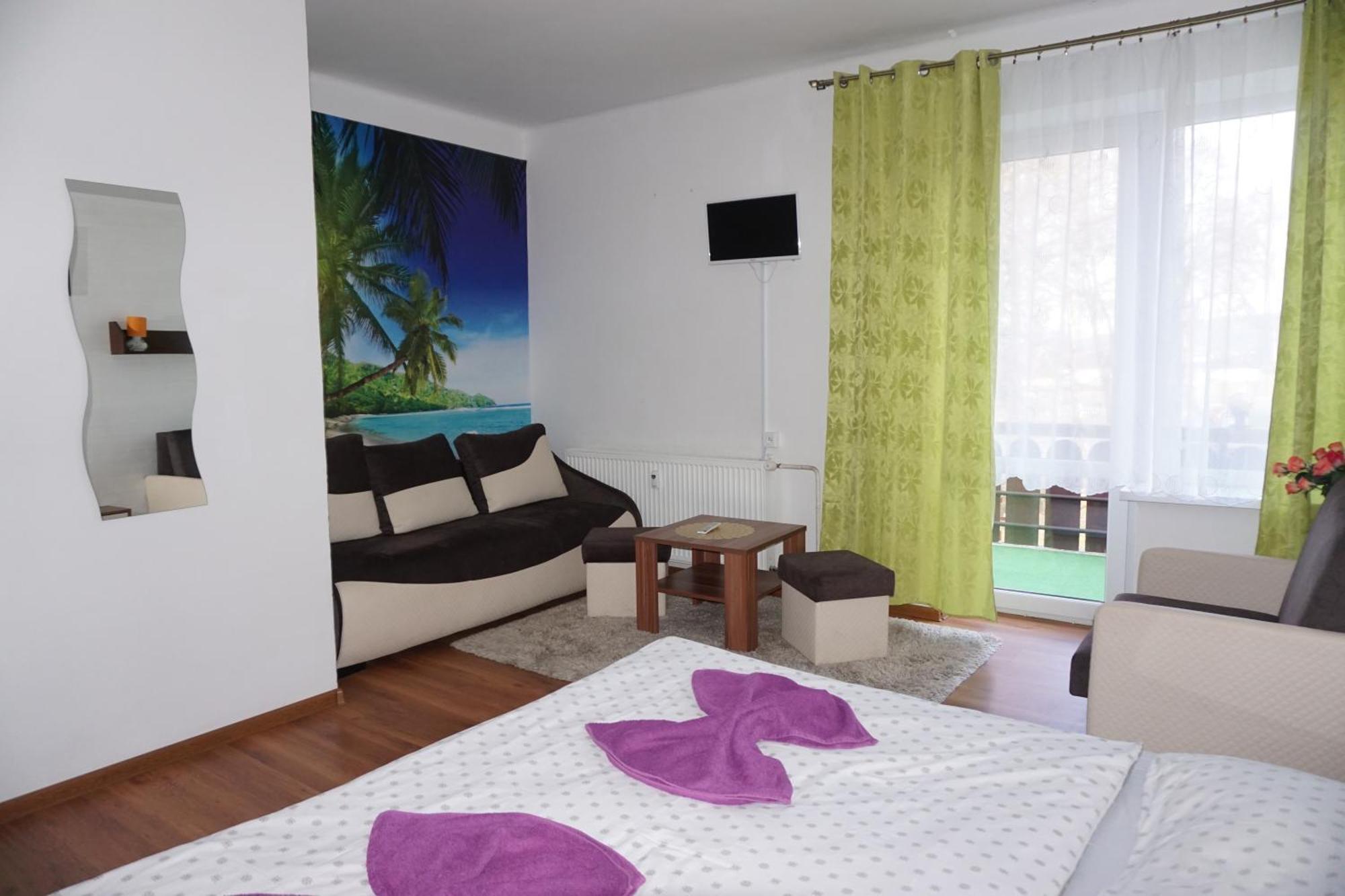 Hotel Gula Batizfalva Kültér fotó