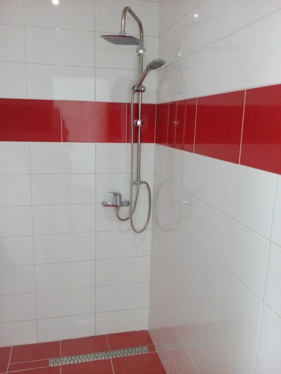 Hotel Gula Batizfalva Kültér fotó