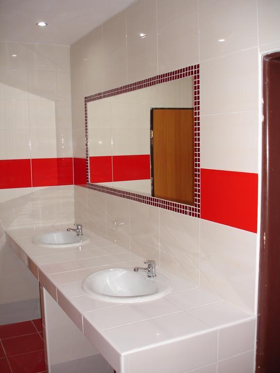 Hotel Gula Batizfalva Kültér fotó