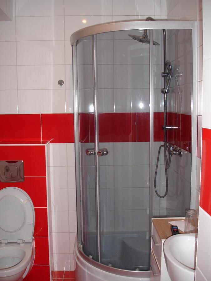 Hotel Gula Batizfalva Kültér fotó