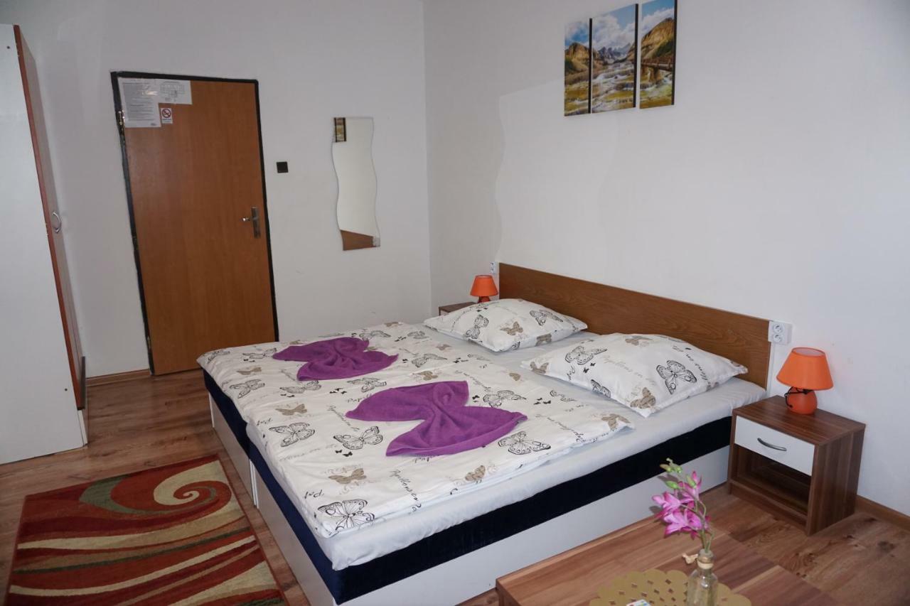 Hotel Gula Batizfalva Kültér fotó
