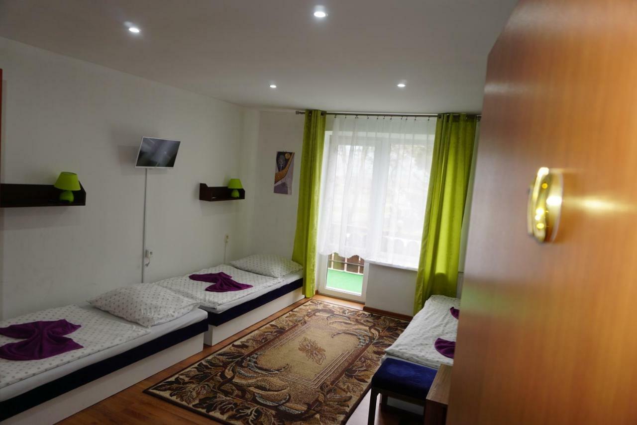 Hotel Gula Batizfalva Kültér fotó