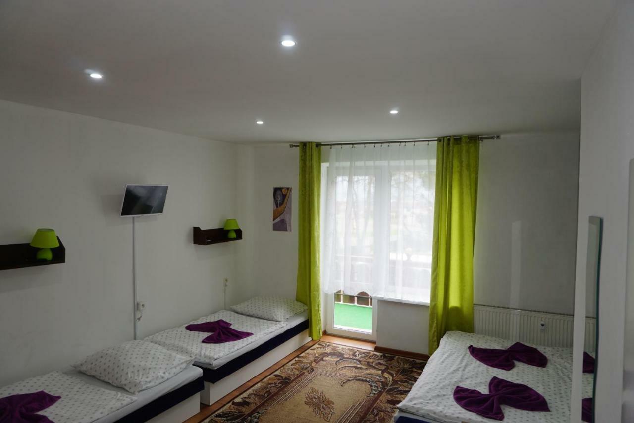 Hotel Gula Batizfalva Kültér fotó